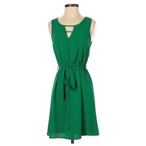 Skies Are Blue - Green Kacie Sleeveless Dress